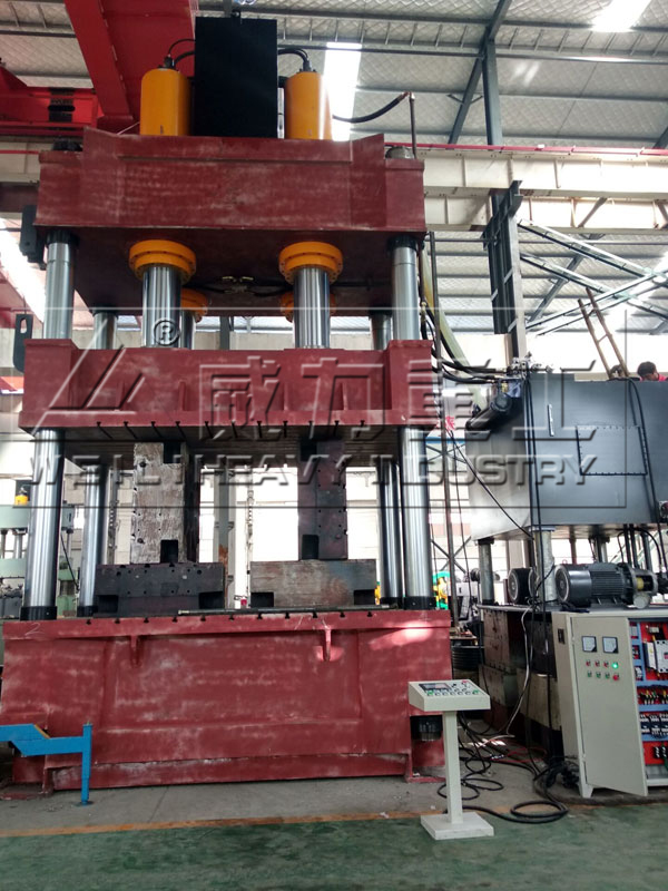 山东威力重工1200吨铝镁碳砖成型四柱液压机液压传动系统介绍