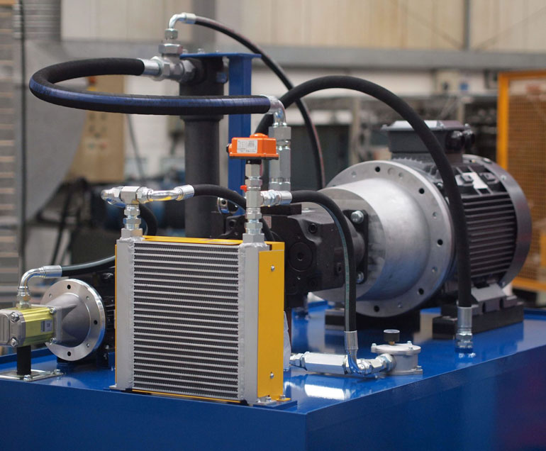 山东威力重工4500吨新能源汽车控制器液压机油冷却器的必要性